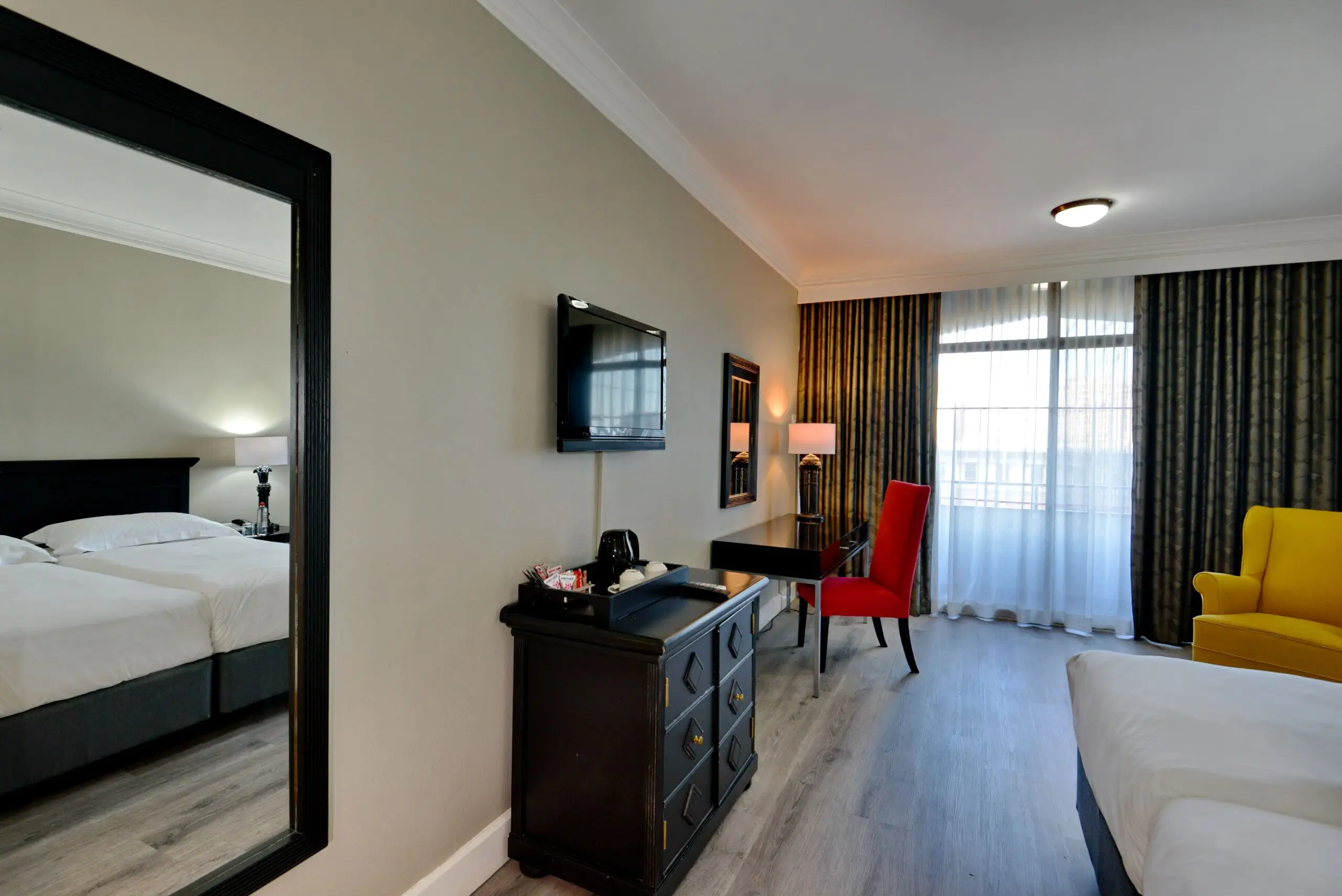 Superior Family Room 217